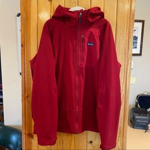 patagonia • red hooded winter windbreaker jacket